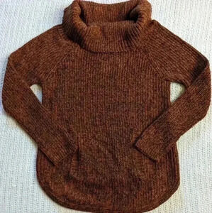 Snails & Cinnamon Sweater Medium Brown Black Marled Kangaroo Pocket Turtleneck/